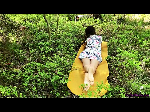 ❤️ Stranger auf Tinder masturbiert meine Muschi und fickt leidenschaftlich im Wald Fuck video bei uns