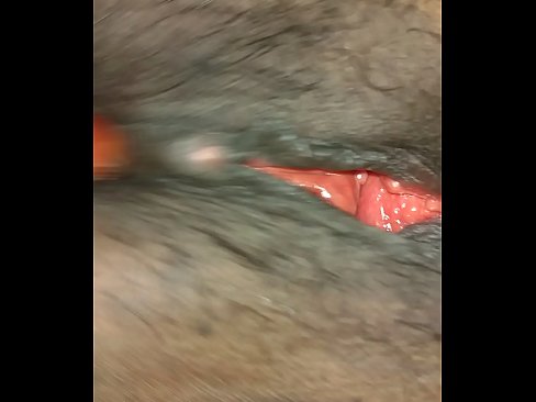 ❤️ Spreizt meine fette Muschi und lässt sie spritzen Fuck video bei uns
