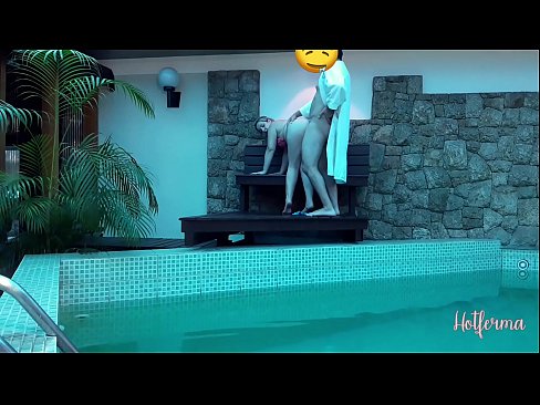 ❤️ Boss lädt Dienstmädchen zum Pool ein, kann aber einem heißen Sex nicht widerstehen Fuck video bei uns