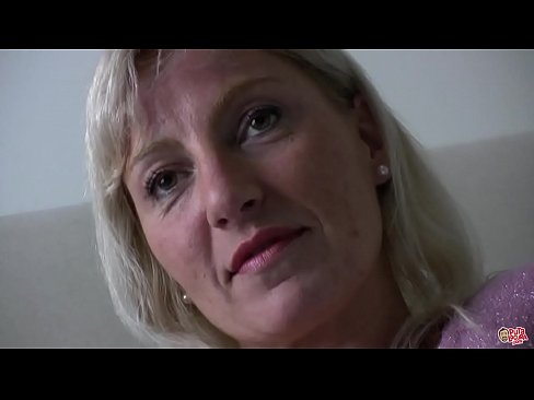 ❤️ Die Mutter, die wir alle gefickt haben ... Lady, benehmen Sie sich! Fuck video bei uns